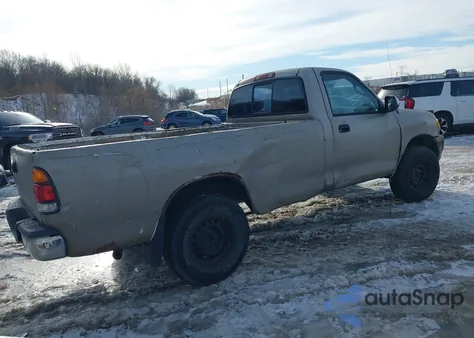 2001 Toyota Tundra z USA, uszkodzony, nr VIN 5TBJN32131S209558